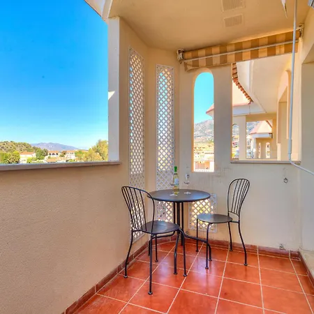 Penthouse Los Pacos * Фуэнхирола